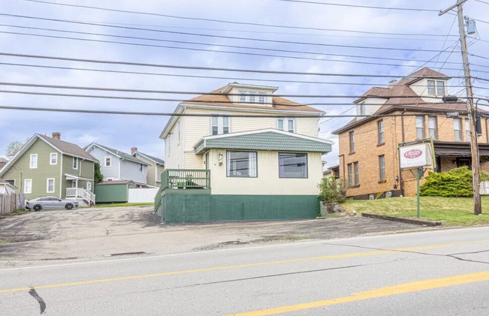 161 Pittsburgh St, Uniontown, PA à vendre Photo principale– Image 1 sur 15