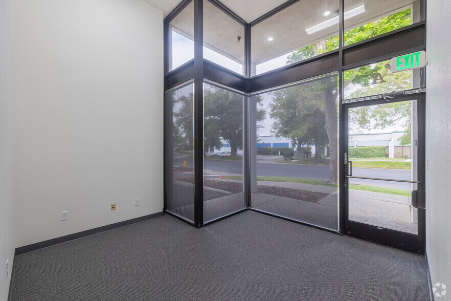 23482 Foley St, Hayward, CA à louer - Hall d’entrée – Image 3 sur 8