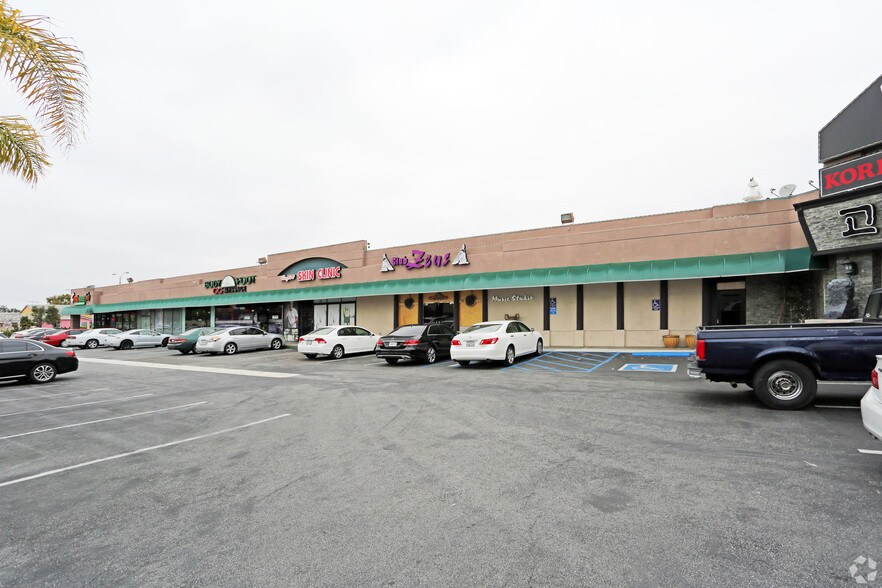 8851 Garden Grove Blvd, Garden Grove, CA à louer - Photo de l’immeuble – Image 3 sur 13