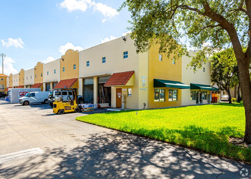 13255-13291 SW 135th Ave, Miami, FL à louer - Photo de l’immeuble – Image 1 sur 5