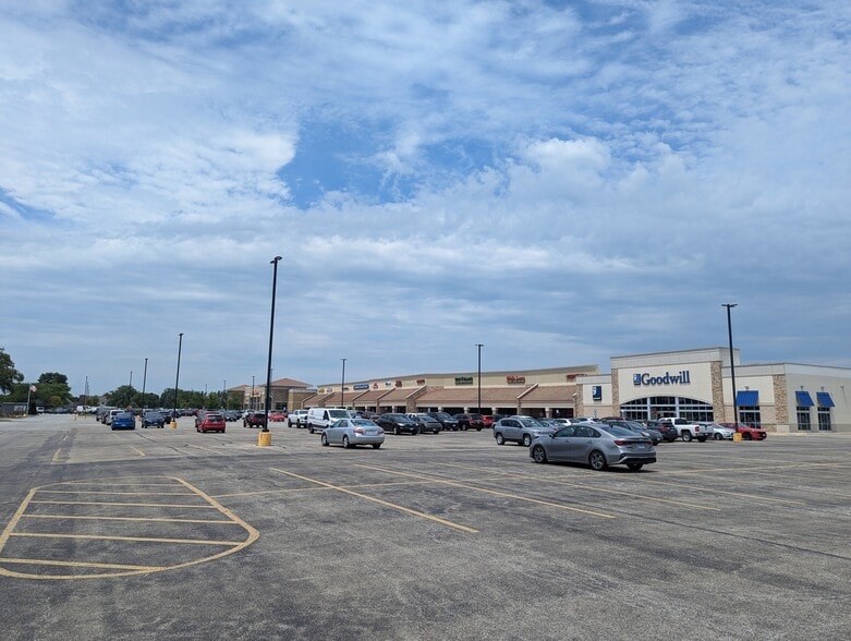 455 Main St NW, Bourbonnais, IL à vendre - Photo de l’immeuble – Image 2 sur 4