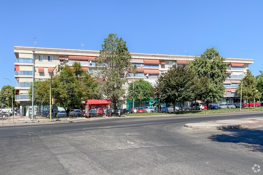 Local commercial dans San Fernando de Henares, Madrid à louer - Photo de l’immeuble – Image 2 sur 4