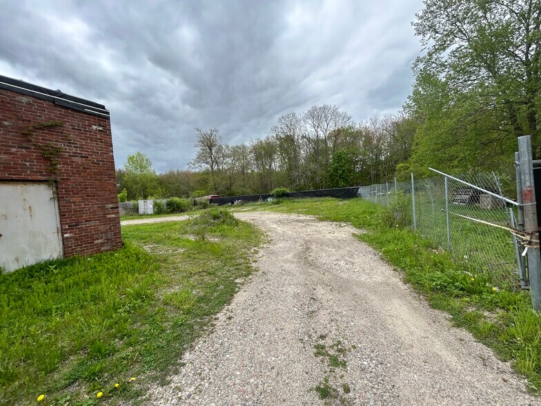 109 Broadway, Raynham, MA à vendre - Autre – Image 3 sur 5