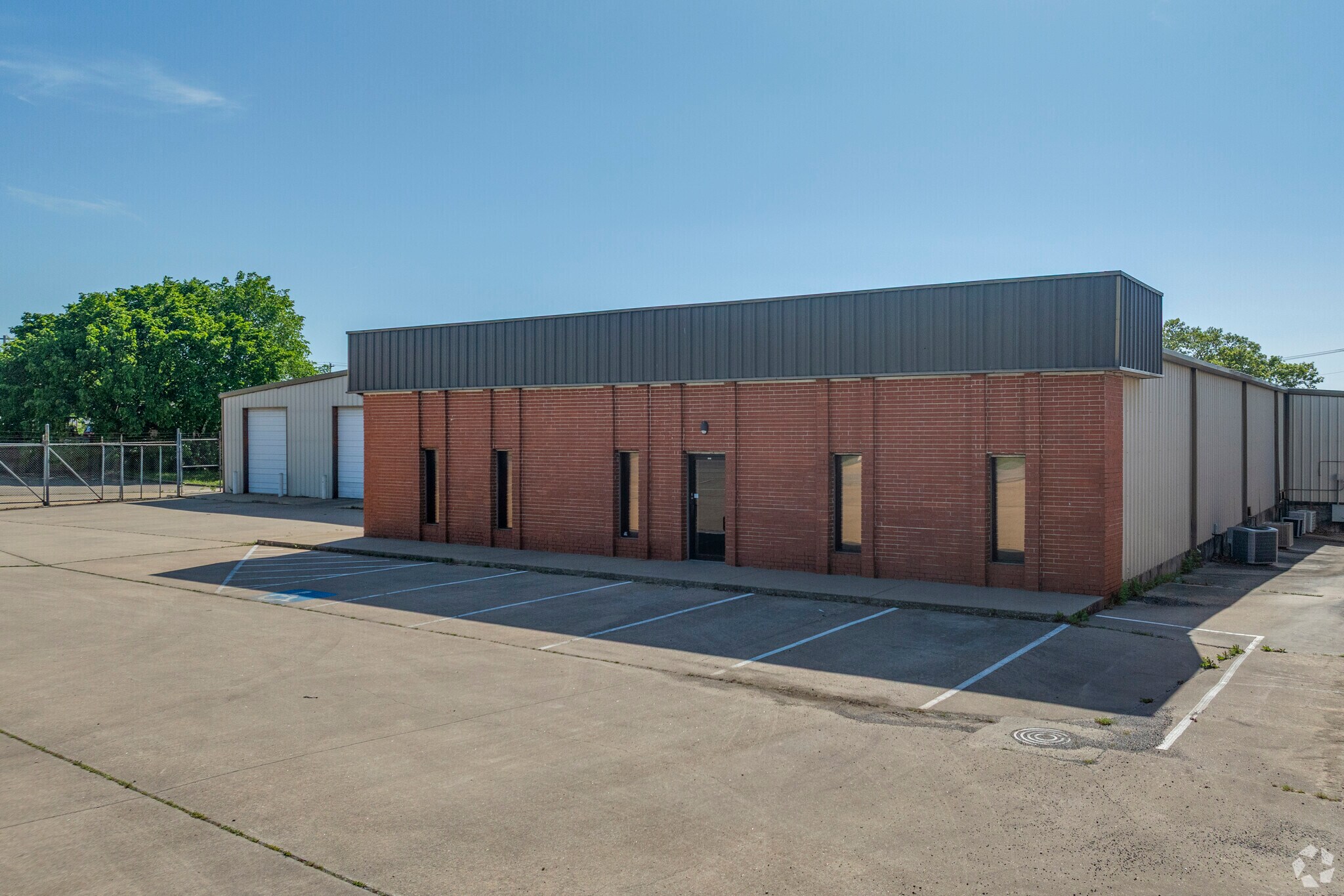 710 S Adams St, Sapulpa, OK à vendre Photo principale– Image 1 sur 65