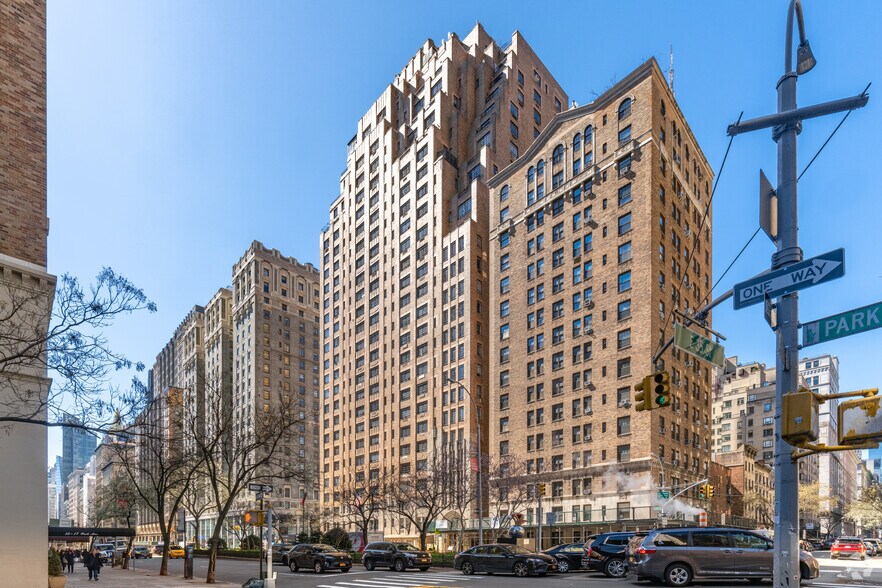 10 Park Ave, New York, NY à vendre - Photo de l’immeuble – Image 3 sur 12
