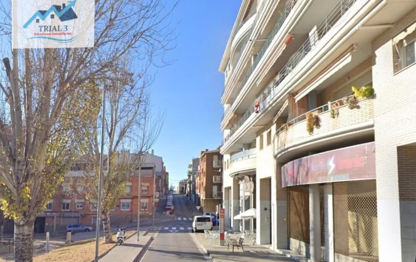 Terrassa, BAR 08223 - Lot - - - Photo intérieure - Image 1 of 1