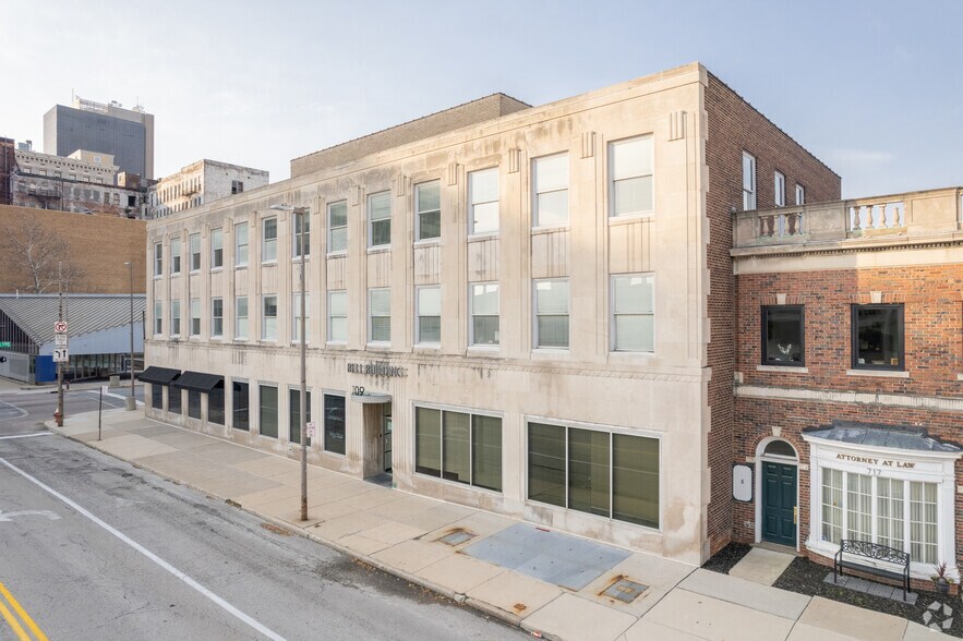 701-709 Madison Ave, Toledo, OH à louer - Photo de l’immeuble – Image 2 sur 5