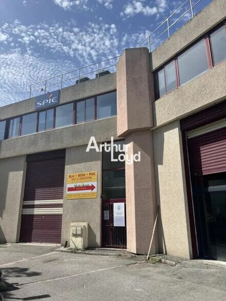 Local d’activités dans Vallauris à louer - Photo de l’immeuble – Image 2 sur 19