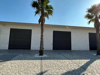 Plus de détails pour Local d'activités à louer