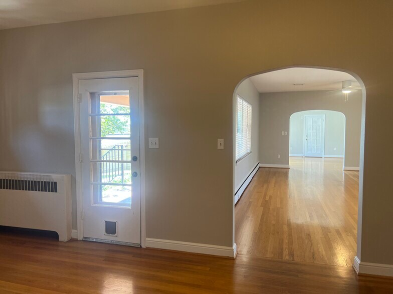 1524 Patrick Rd NE, Roanoke, VA à louer - Photo de l’immeuble – Image 3 sur 4