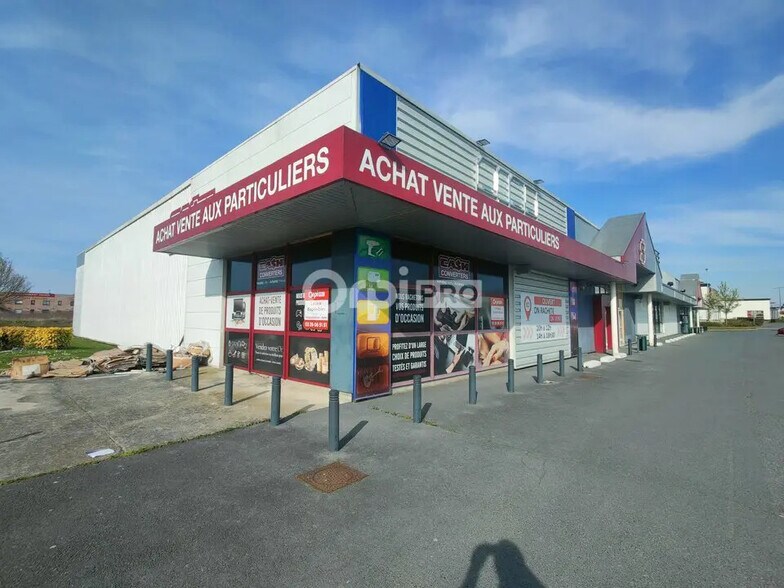 Local d’activités dans Reims à louer - Photo de l’immeuble – Image 2 sur 5
