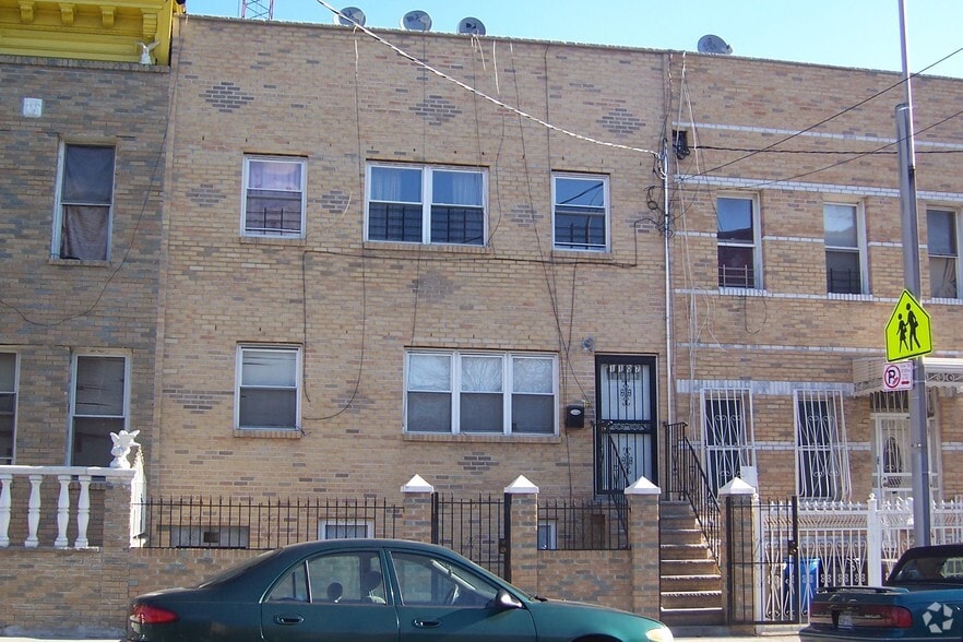 2 Assets in Brooklyn portefeuille de 2 biens à vendre sur LoopNet.fr - Photo principale – Image 2 sur 2