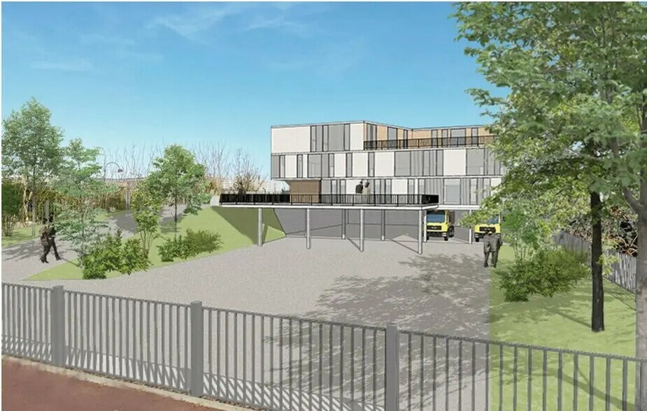 Local d'activités dans Le Petit-Quevilly à vendre - Photo de l’immeuble – Image 2 sur 3