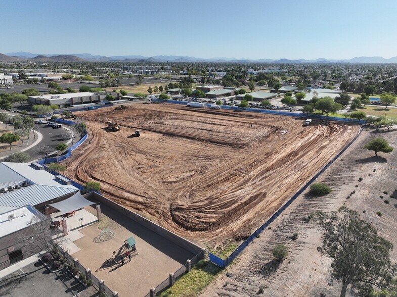 16305 N 56th Ave, Glendale, AZ à vendre - Photo de l’immeuble – Image 2 sur 5