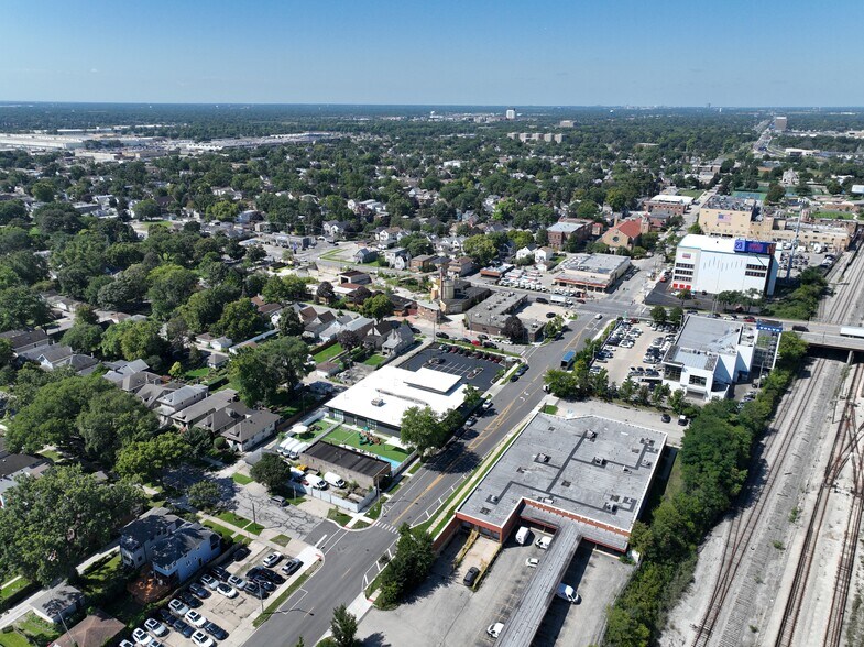 1117 Garfield St, Oak Park, IL à vendre - Photo de l’immeuble – Image 3 sur 4