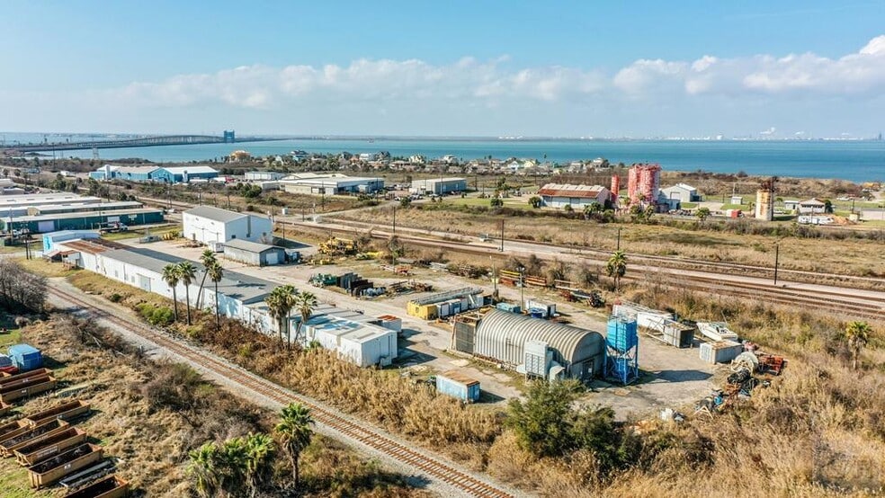 320 77th St, Galveston, TX à vendre - Photo de l’immeuble – Image 3 sur 8