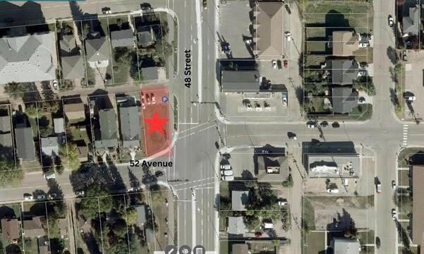 4801 52 Ave, Stony Plain, AB à vendre - Aérien – Image 2 sur 2