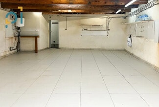 Plus de détails pour Local d'activités à louer