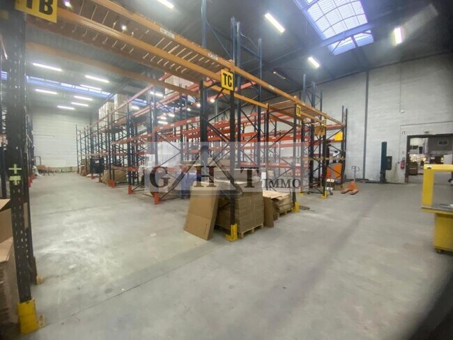 Plus de détails pour Industriel/Logistique à louer