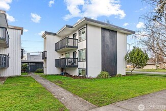 Plus de détails pour 1339 10th Ave, Longview, WA - Logement à vendre