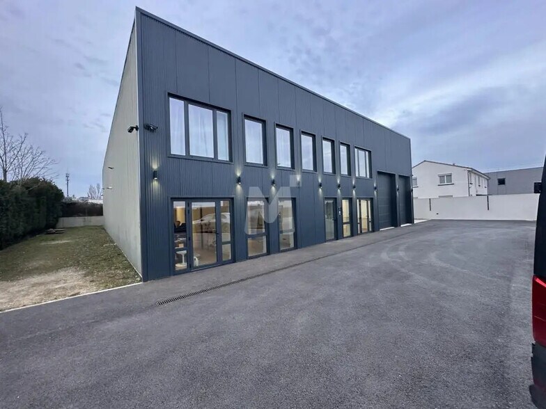 Bureau dans Arpajon à louer - Photo de l’immeuble – Image 2 sur 11