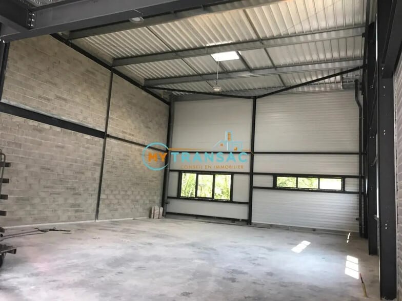 Local d’activités dans Bussy-Saint-Georges à louer - Photo intérieure – Image 2 sur 5