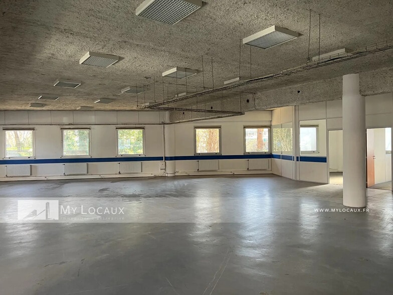 Local d’activités dans Nanterre à louer - Photo de l’immeuble – Image 3 sur 5