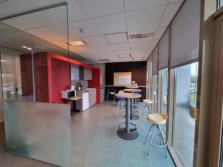 Bureau dans Caen à louer - Photo intérieure – Image 3 sur 3