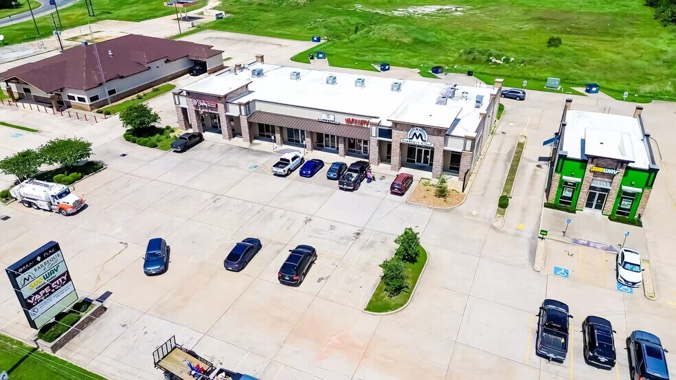 3303 E Main St, Madisonville, TX à louer - Photo de l’immeuble – Image 3 sur 12