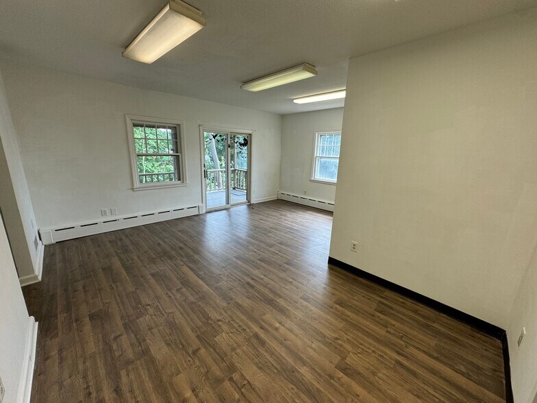 196 Woodland St, Bristol, CT à louer - Photo intérieure – Image 2 sur 3