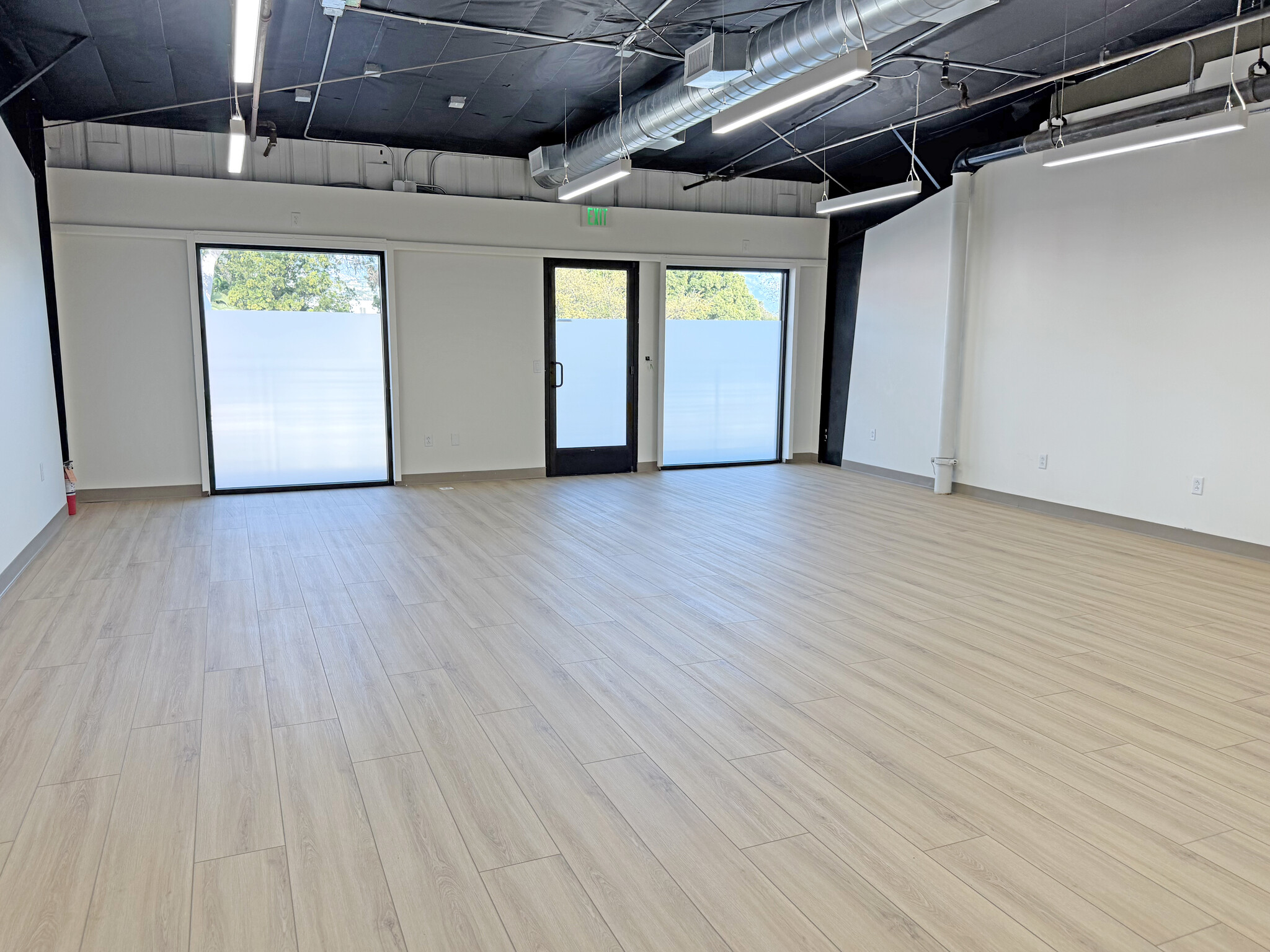 126 E Haley St, Santa Barbara, CA à louer Photo intérieure– Image 1 sur 7