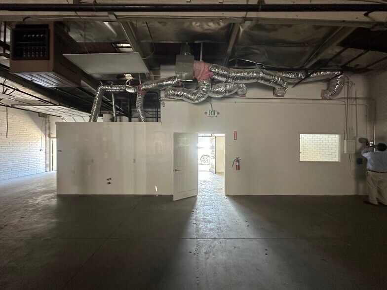 3850 Broadway Pl, Los Angeles, CA à louer - Photo de l’immeuble – Image 3 sur 9
