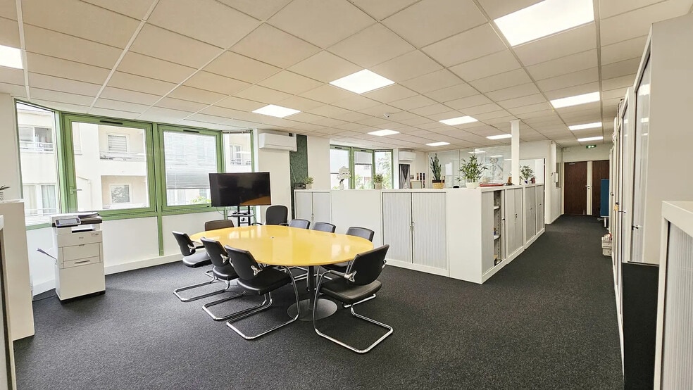 4 Allée Des Ambalais, Le Plessis-Trévise à louer - Photo de l’immeuble – Image 2 sur 12