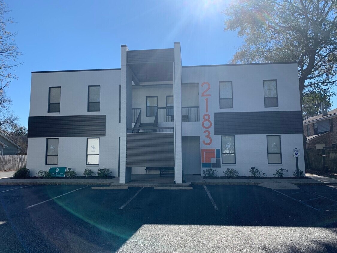 2175 Ashley Phosphate Rd, Charleston, SC à louer Photo intérieure– Image 1 sur 1