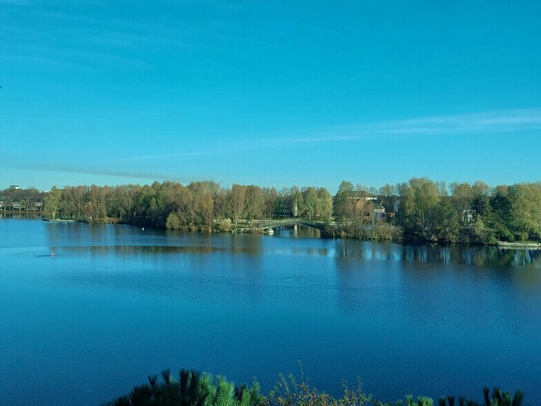 Lakeside Blvd, Doncaster à louer - Photo de l’immeuble – Image 3 sur 4
