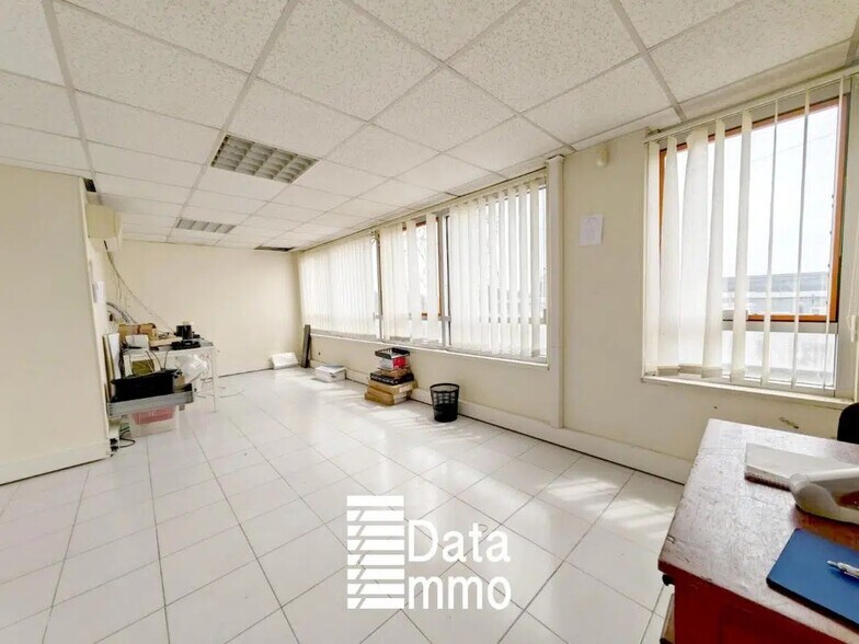 92 Rue Des Freres Lumiere, Neuilly-sur-Marne à louer - Photo de l’immeuble – Image 2 sur 8