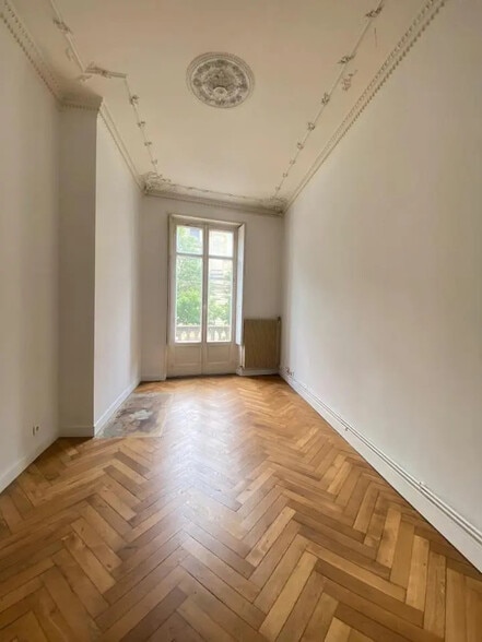 Bureau dans Bordeaux à louer - Photo intérieure – Image 2 sur 9