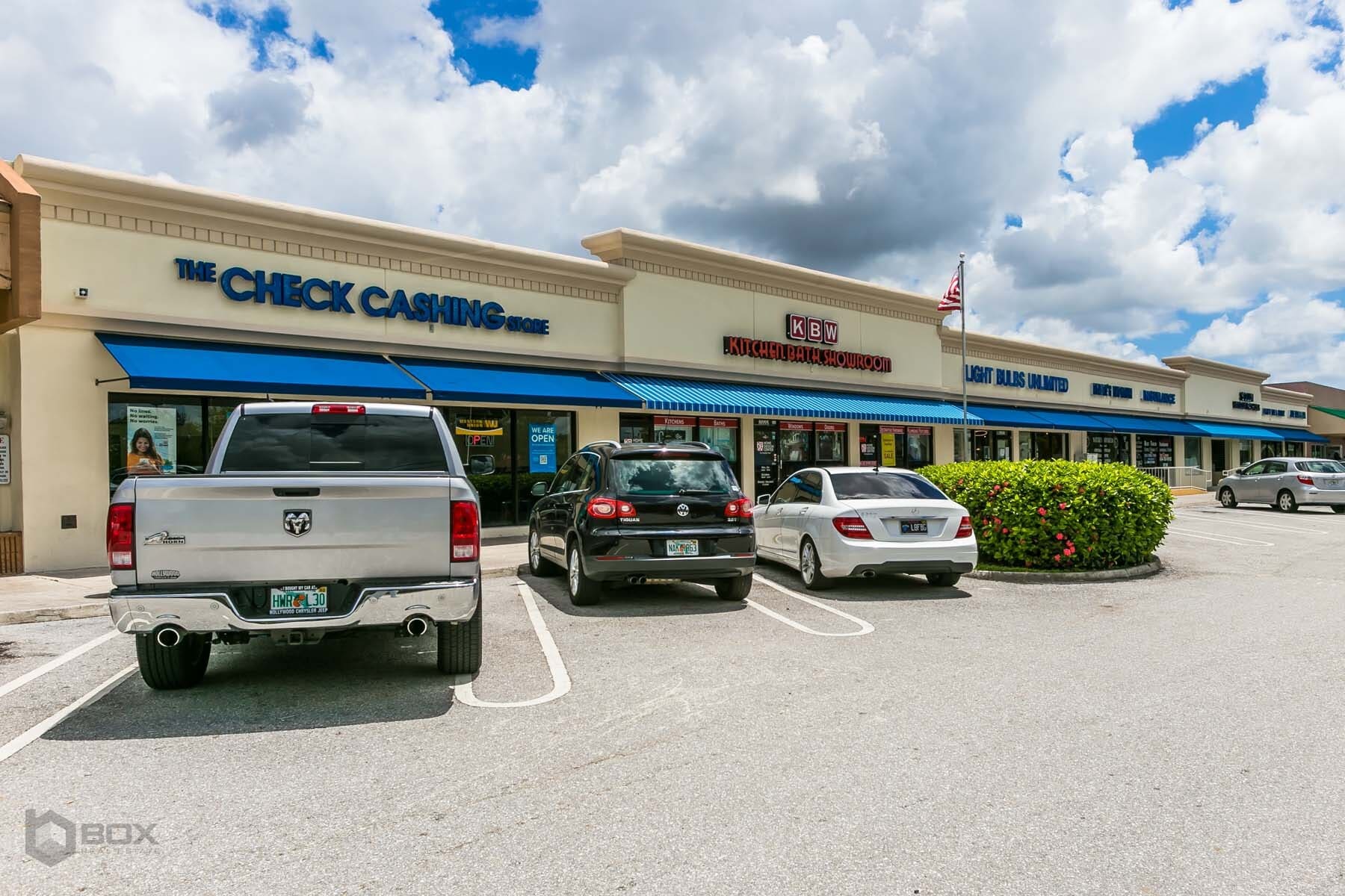 8031-8041 W Sample Rd, Coral Springs, FL à louer Photo de l’immeuble– Image 1 sur 11