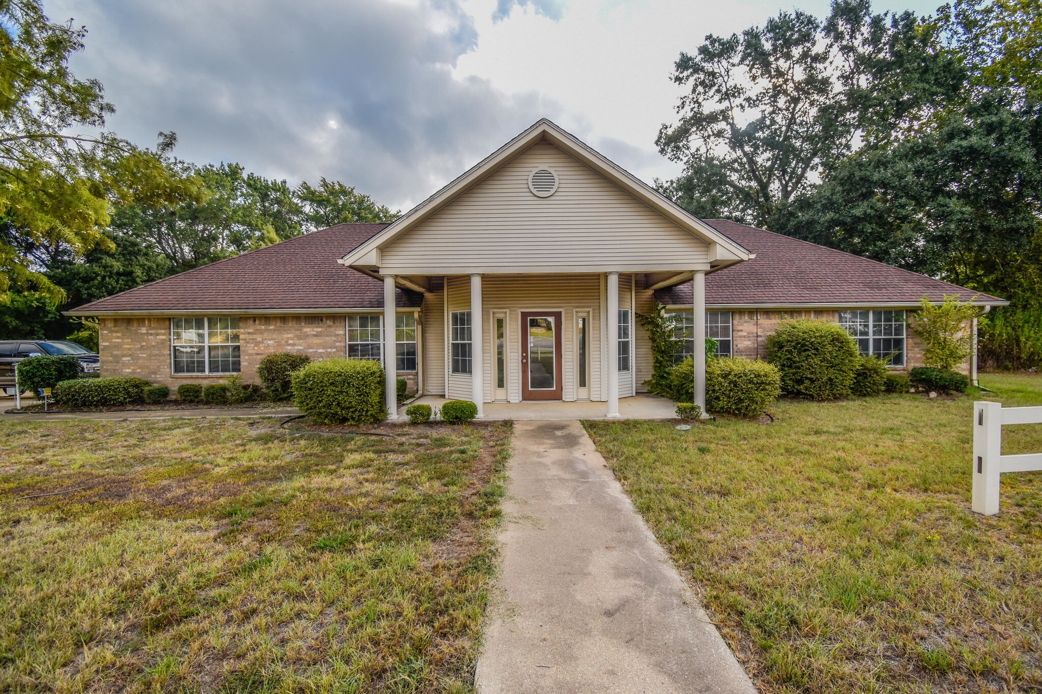 511 N Northeast Loop 323, Tyler, TX à louer Photo principale– Image 1 sur 39
