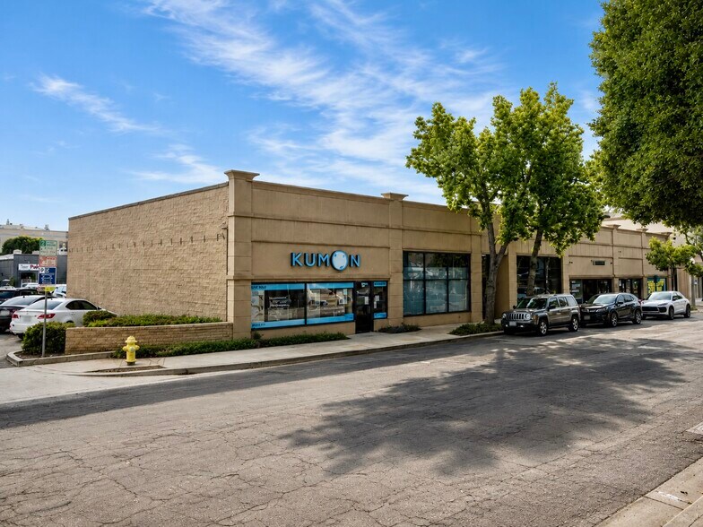 108-118 E Amerige Ave, Fullerton, CA à louer - Photo de l’immeuble – Image 1 sur 7