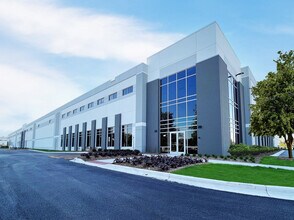 85 W Army Trail Rd, Glendale Heights, IL à louer Photo intérieure– Image 1 sur 3