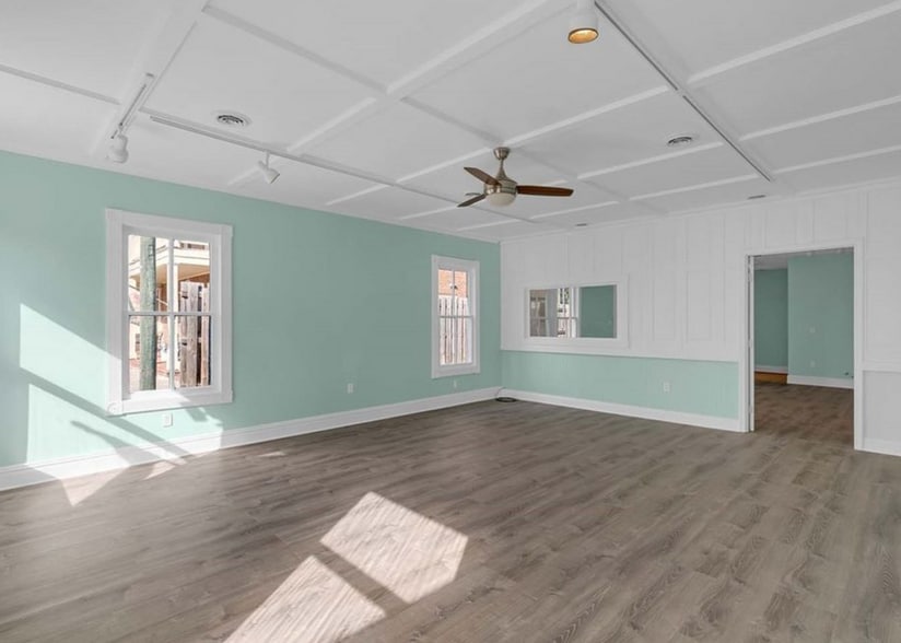 55 Cross St, Urbanna, VA à vendre - Photo intérieure – Image 3 sur 26