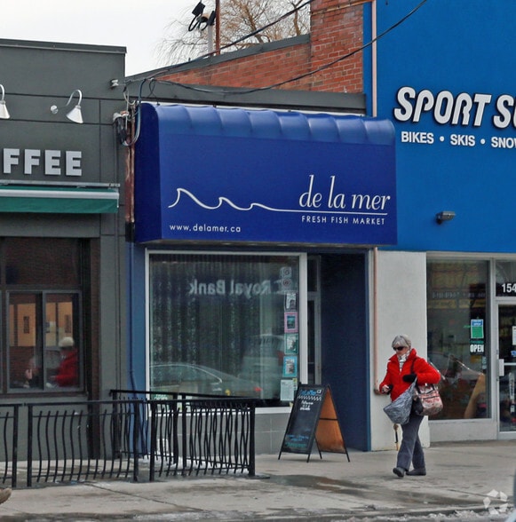 Four Commercial Buildings for Sale portefeuille de 2 biens à vendre sur LoopNet.fr - Photo principale – Image 1 sur 2