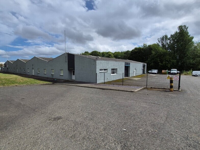 65-66 Cavendish Way, Glenrothes à louer - Photo de l’immeuble – Image 3 sur 8