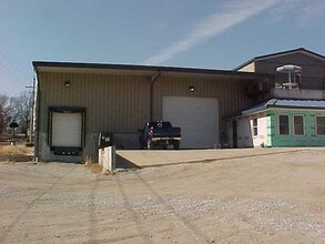 1642 Main St, Atchison, KS à louer Photo de l’immeuble– Image 2 sur 2