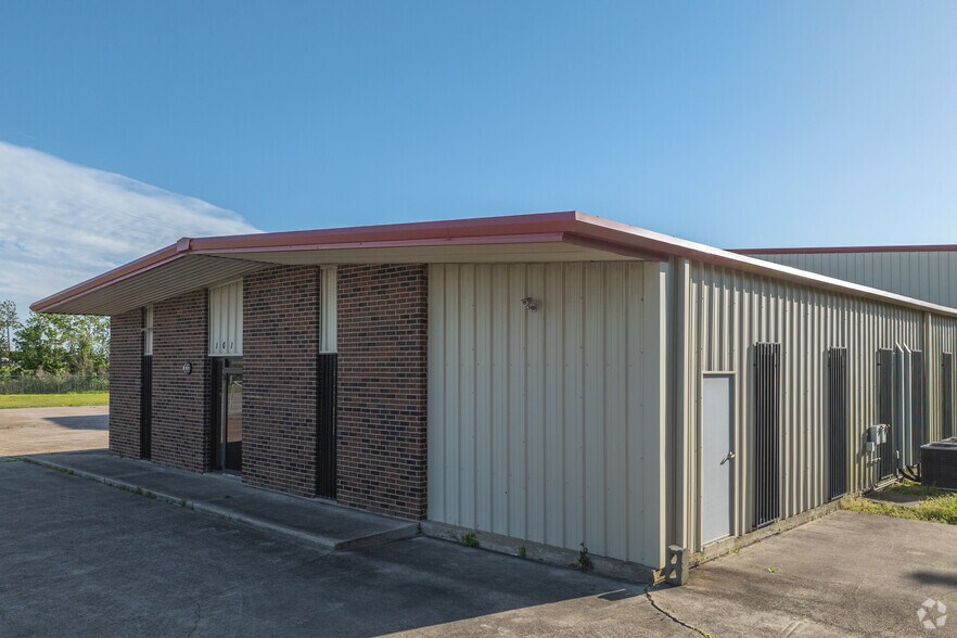 101 Highway 146, Texas City, TX à vendre - Photo principale – Image 1 sur 21