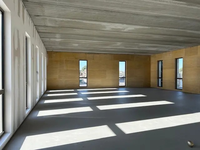 Bureau dans Lançon-Provence à louer - Photo de l’immeuble – Image 2 sur 9