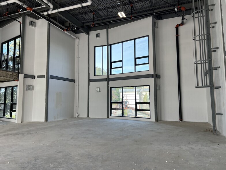 8210-8220 Ross St, Vancouver, BC à louer - Photo intérieure – Image 3 sur 7