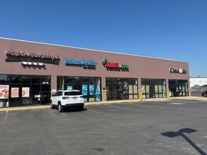 3040 W Broadway Blvd, Sedalia, MO à louer Photo de l’immeuble– Image 2 sur 12