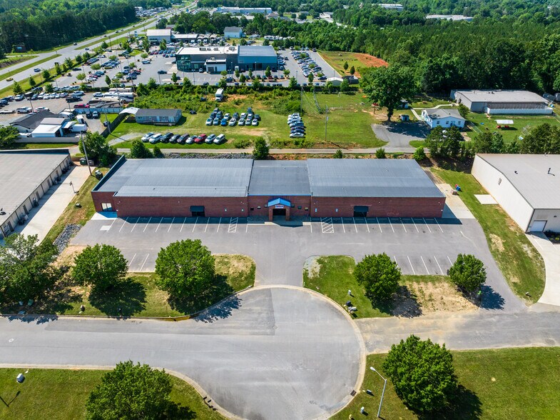 2613-2617 Executive Point Dr, Monroe, NC à louer - Photo de l’immeuble – Image 2 sur 37